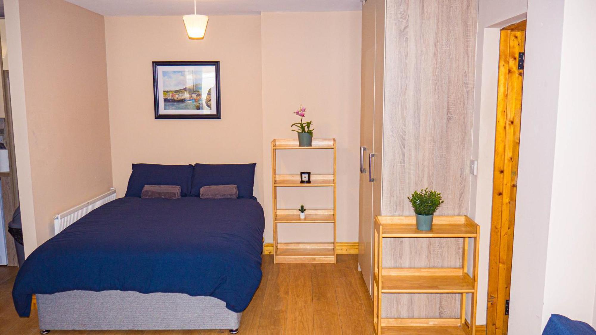 Cosy Flat Off Centre Apartment