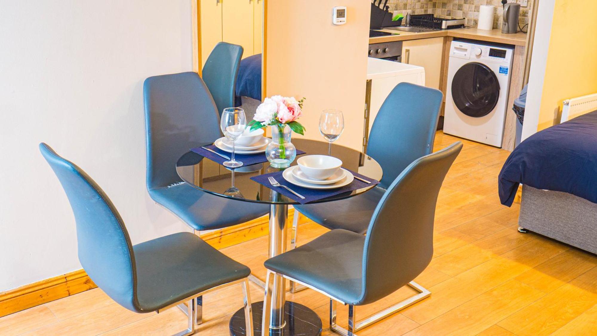 Apartment Cosy Flat Off Centre