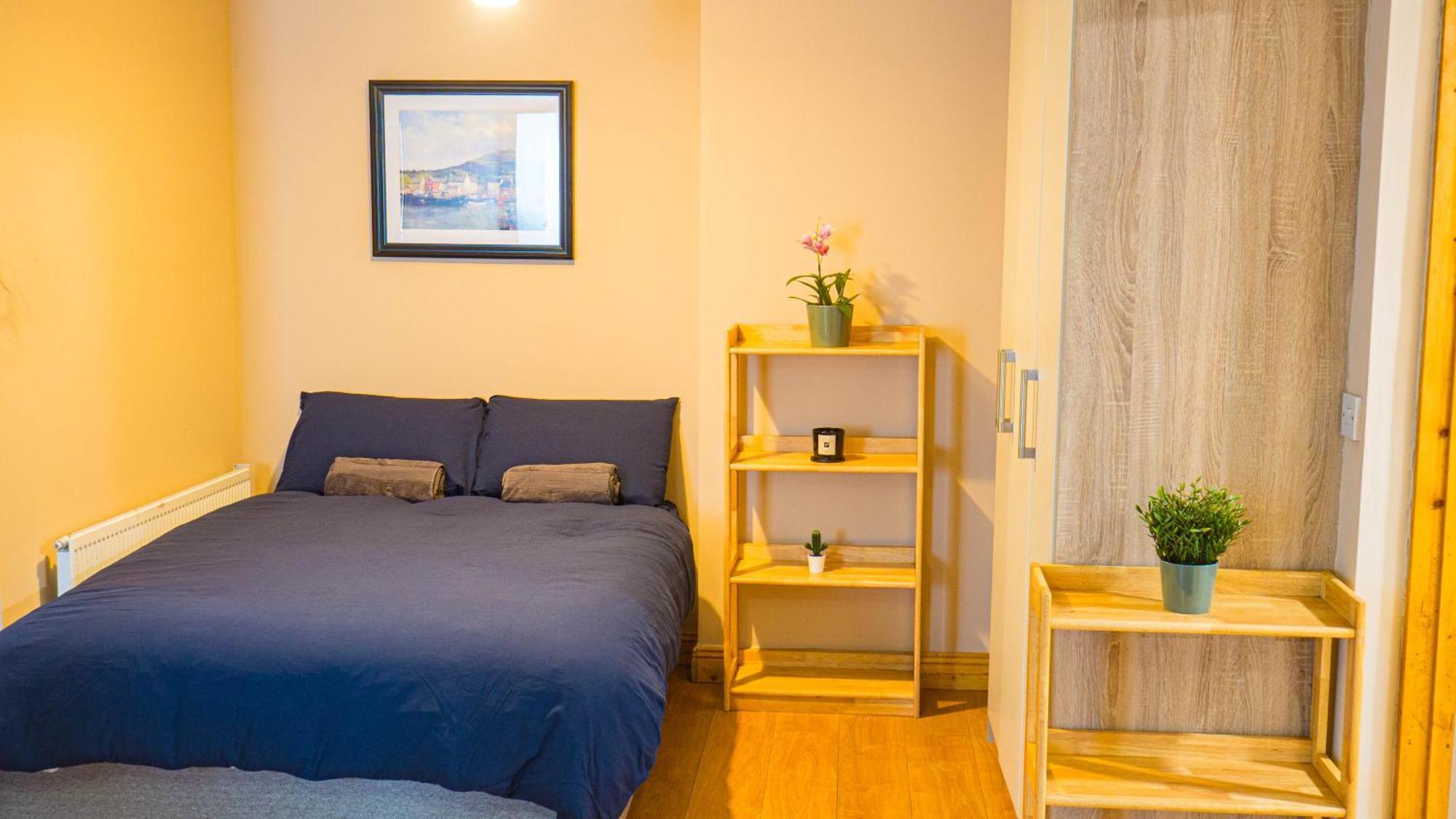 Cosy Flat Off Centre Apartment